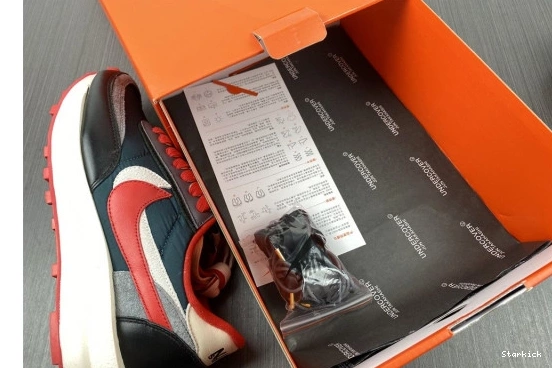 LD sacai Nike DJ4877-300 Undercover Red University Waffle 0312